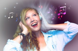 singer-84874_1280-320x212  
